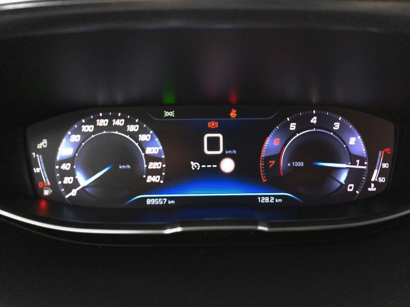 Peugeot 5008 PureTech 130 Allure - foto 16