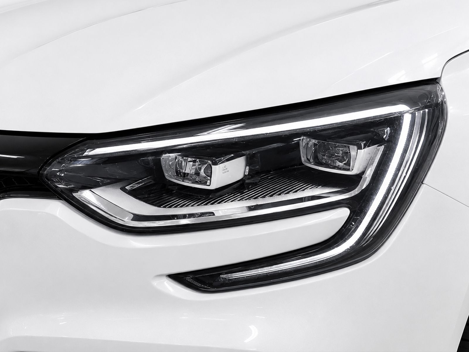 Renault Mégane RS Trophy TCe GPF - foto 25