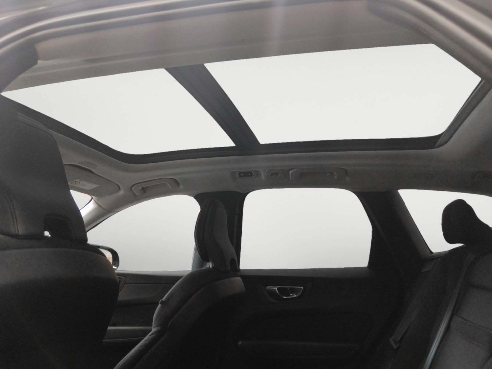 Volvo XC60 T6 AWD Recharge R-Design Expression - foto 14
