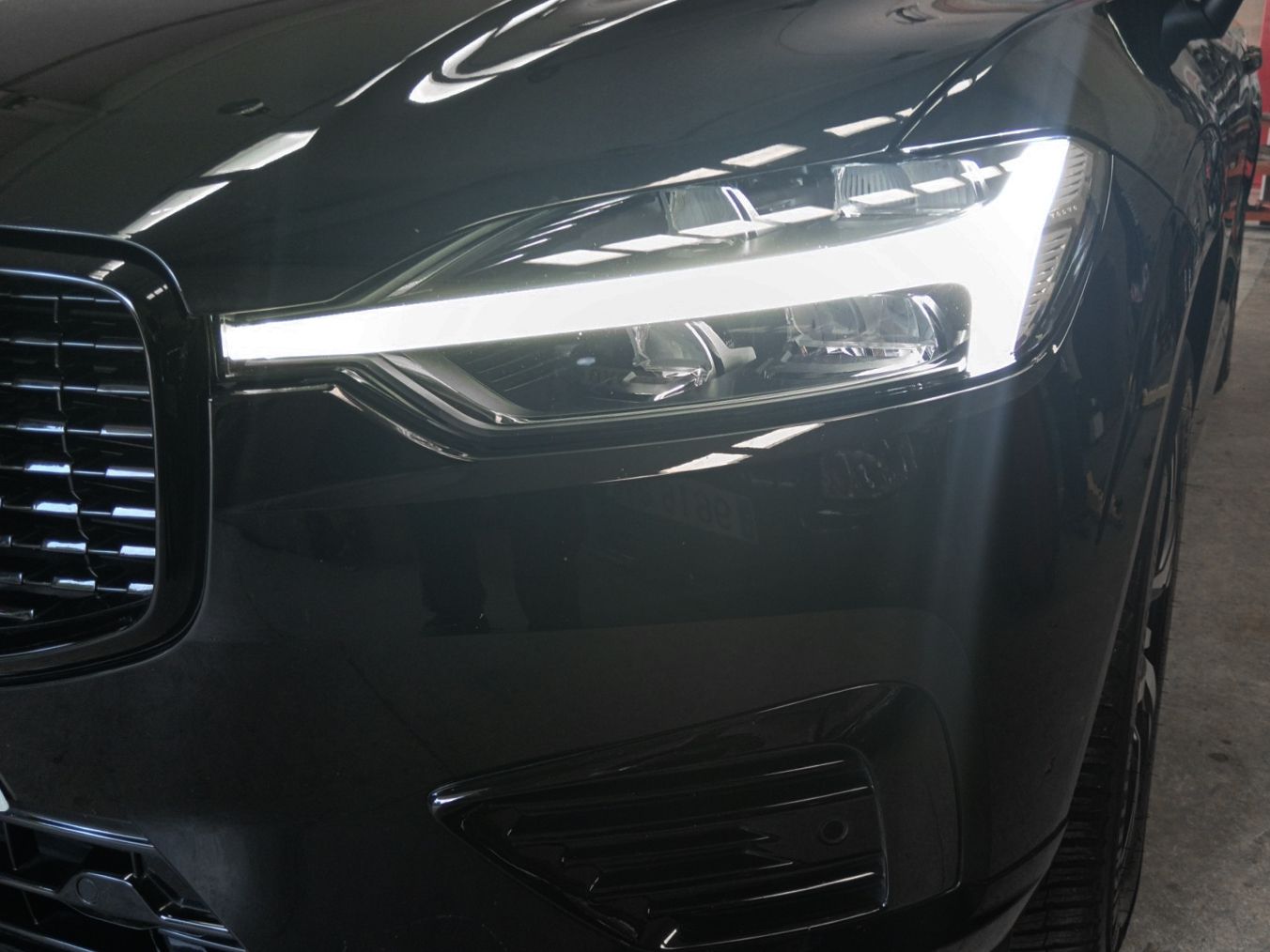 Volvo XC60 T6 AWD Recharge R-Design Expression - foto 26