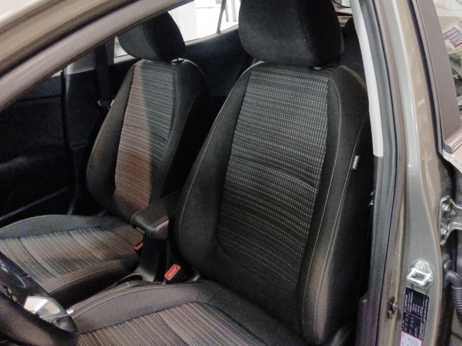 Kia Stonic 1.0 T-GDi MHEV Drive iMT - foto 22