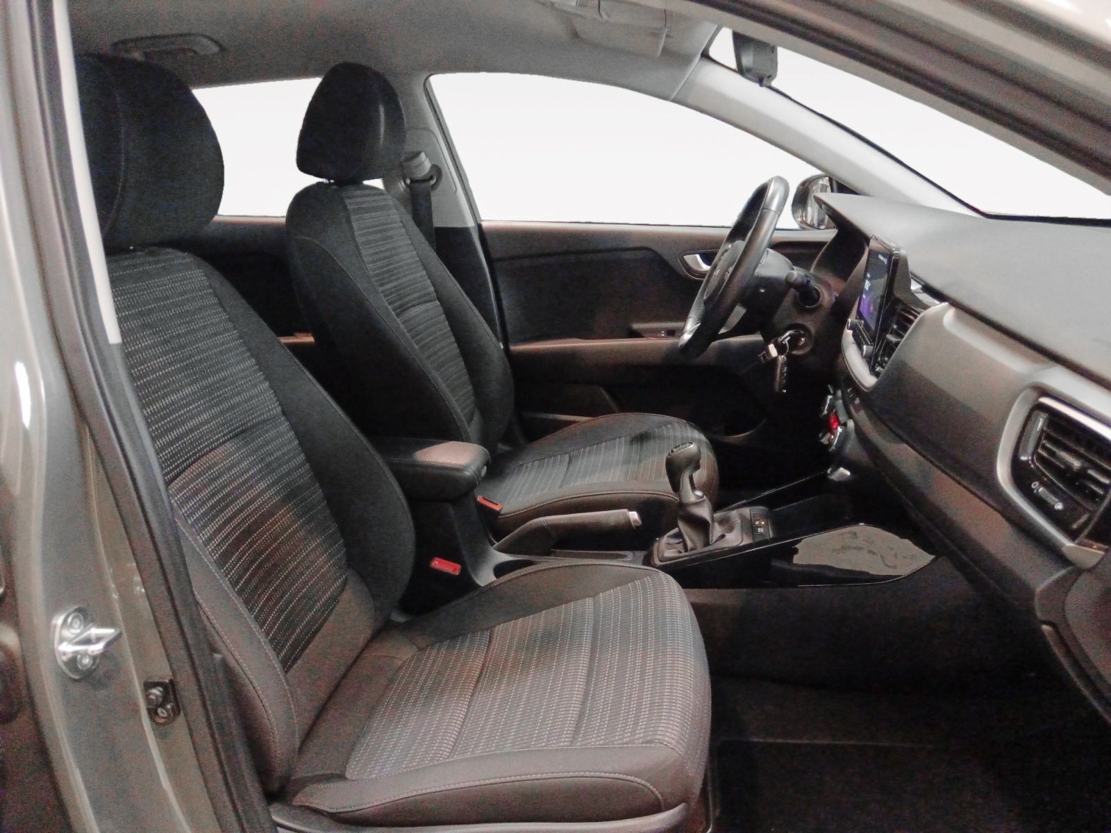 Kia Stonic 1.0 T-GDi MHEV Drive iMT - foto 10