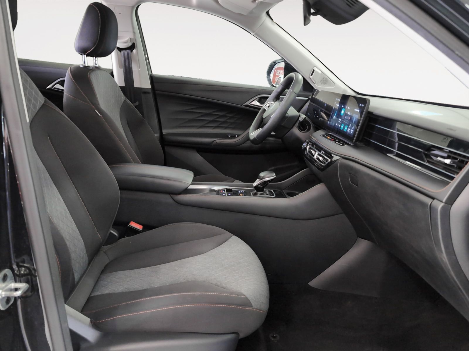 MG HS 1.5 T-GDi Comfort DCT - foto 12