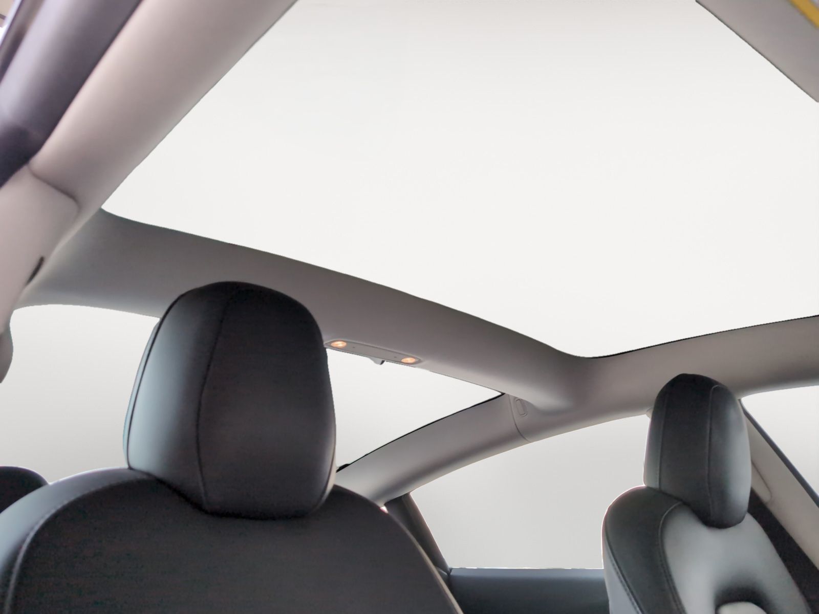 Tesla Model 3 RWD - foto 13