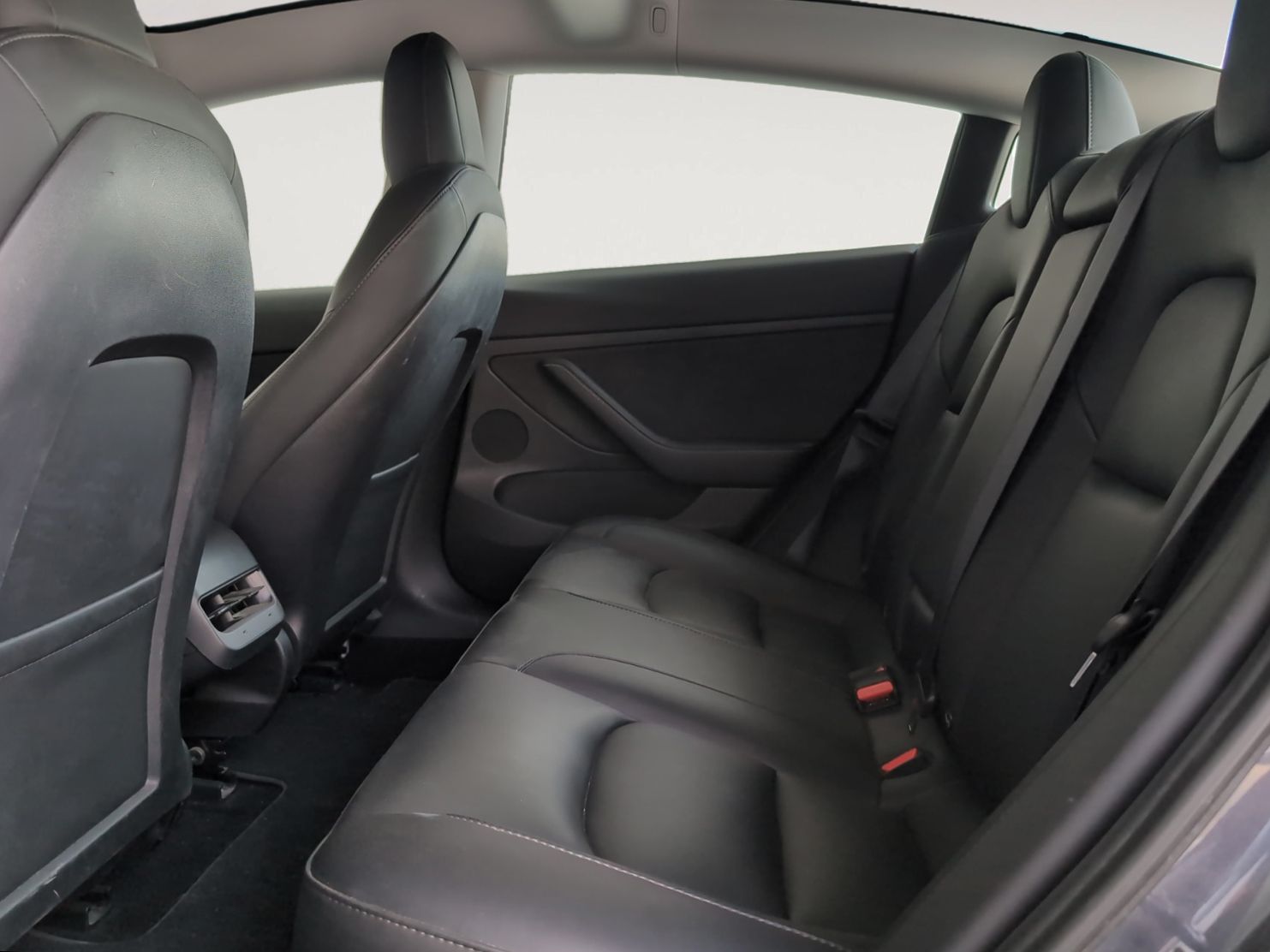 Tesla Model 3 RWD - foto 11