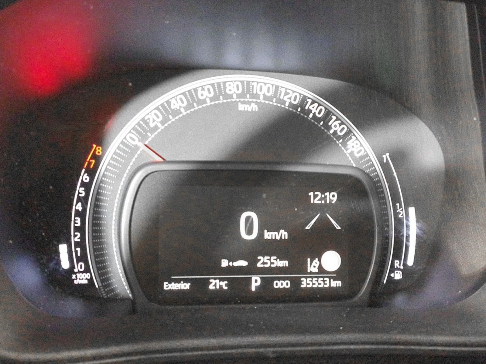 Toyota Aygo X 1.0 VVT-I Undercover CVT - foto 15