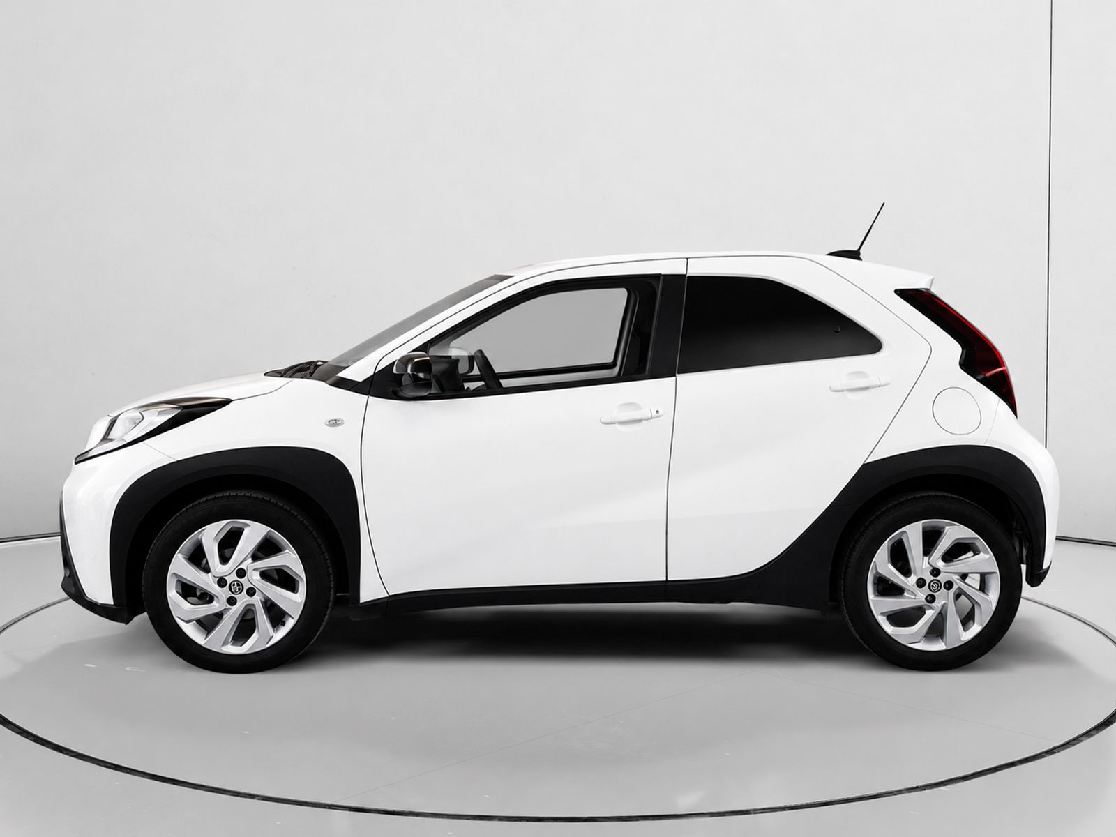 Toyota Aygo X 1.0 VVT-I Undercover CVT - foto 6