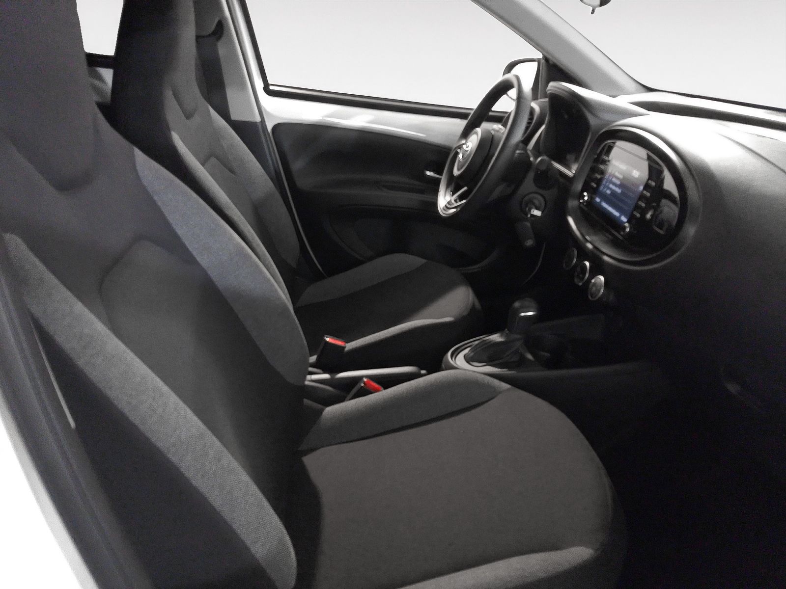 Toyota Aygo X 1.0 VVT-I Undercover CVT - foto 10