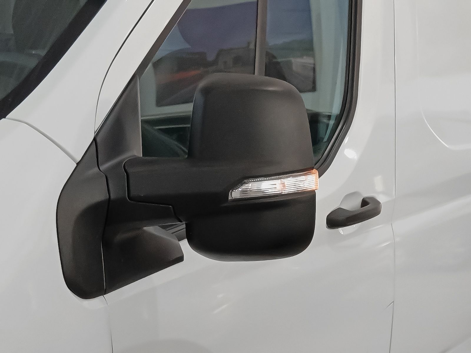 MAXUS Deliver 9 2.0D L3H2 Comfort RWD - foto 23