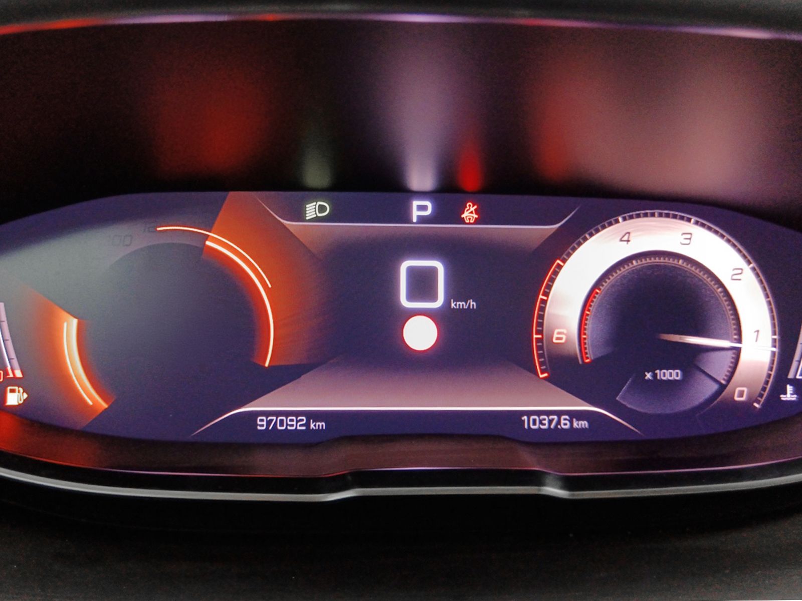 Peugeot 5008 BlueHDi 130 GT EAT8 - foto 16