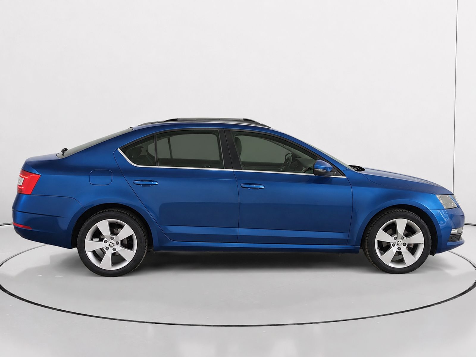 Škoda Octavia 1.6 TDI Like - foto 2