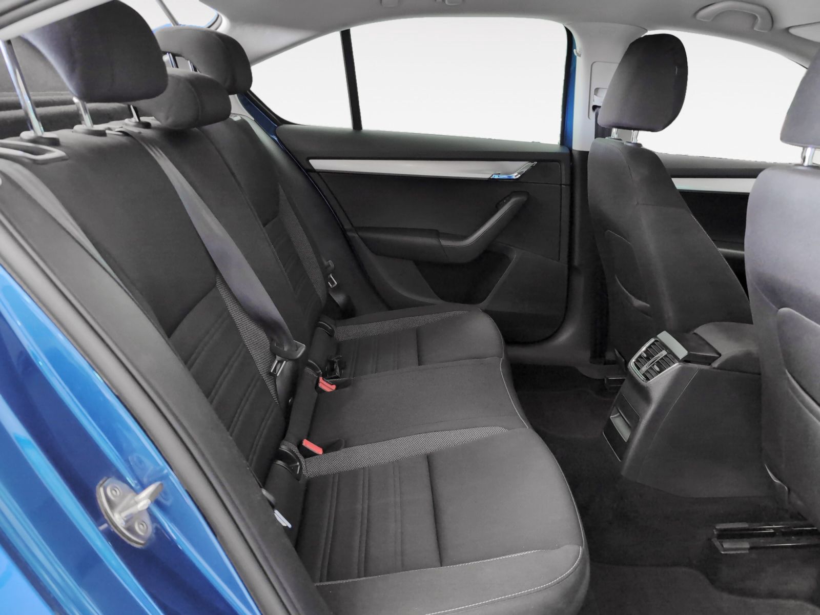 Škoda Octavia 1.6 TDI Like - foto 12