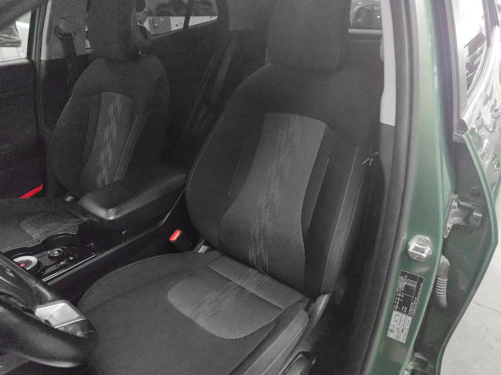 Kia Sportage 1.6 T-GDi HEV Drive 4x2 - foto 23