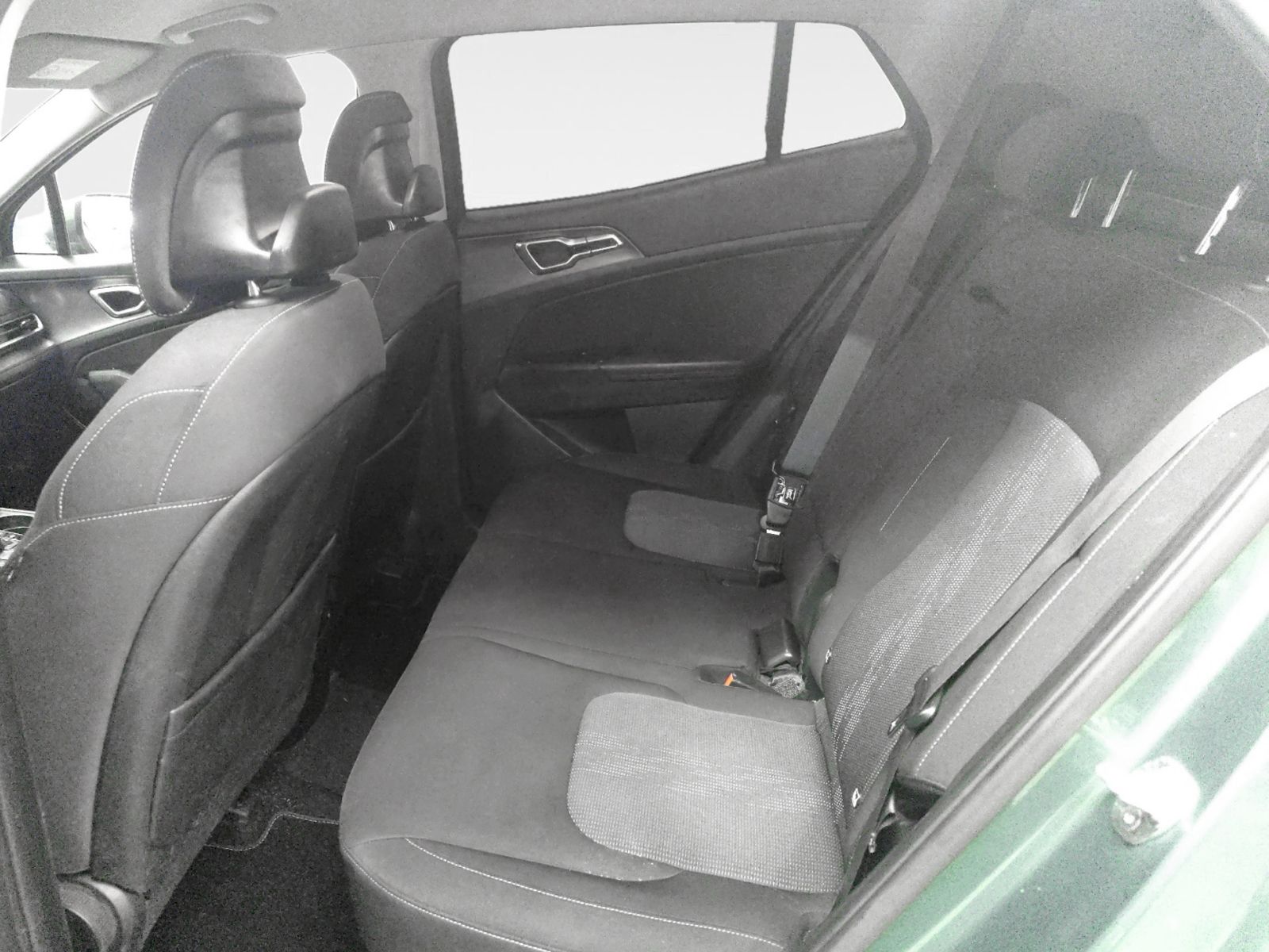 Kia Sportage 1.6 T-GDi HEV Drive 4x2 - foto 12