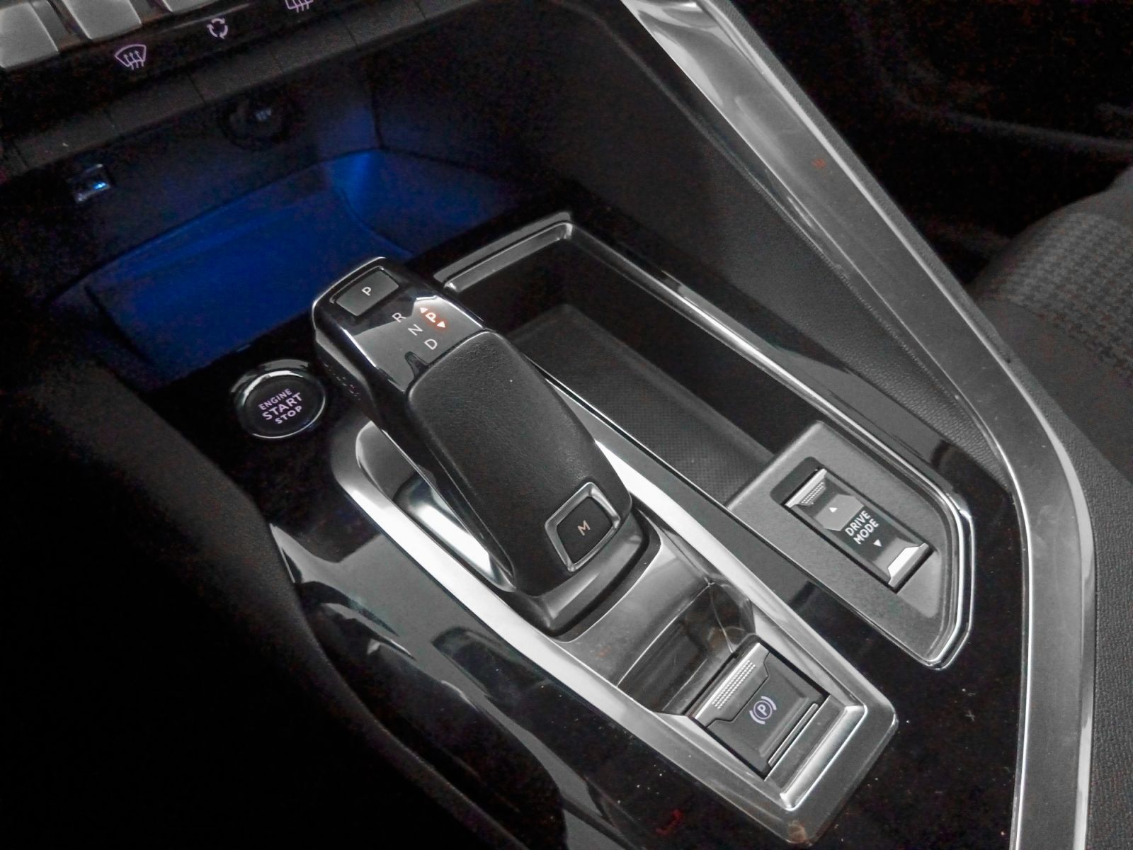 Peugeot 3008 BlueHDi 130 Active Pack EAT8 - foto 15