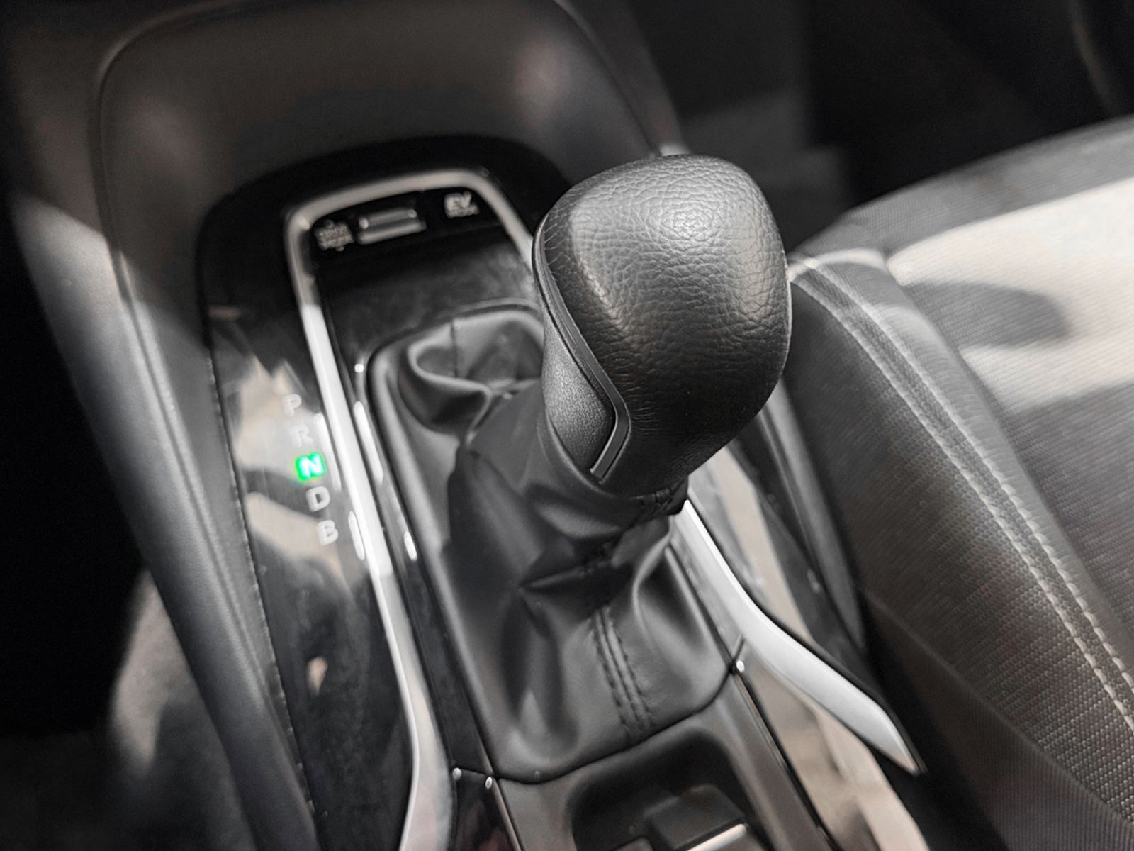 Toyota Corolla 140H Business - foto 14