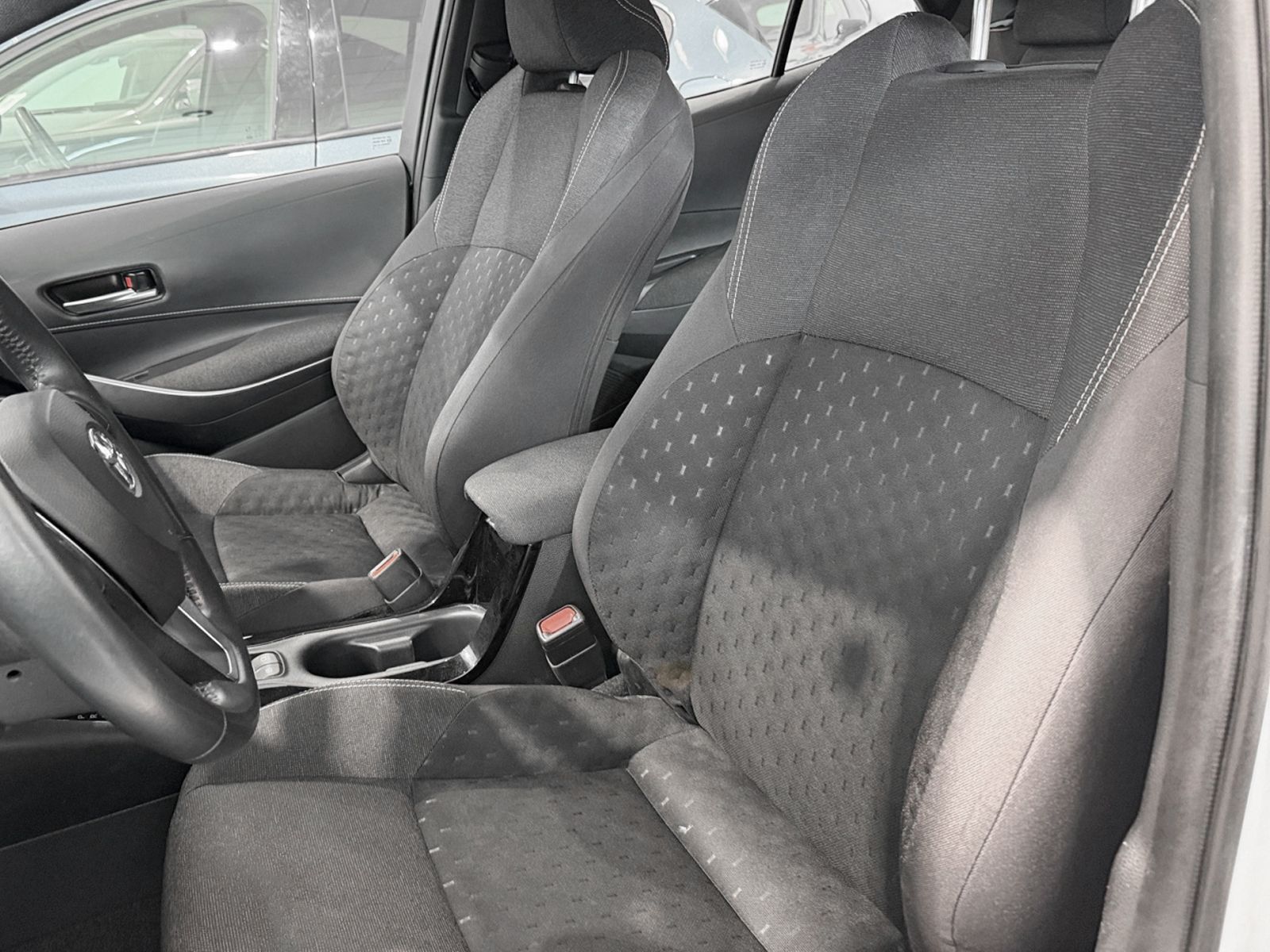 Toyota Corolla 140H Business - foto 22