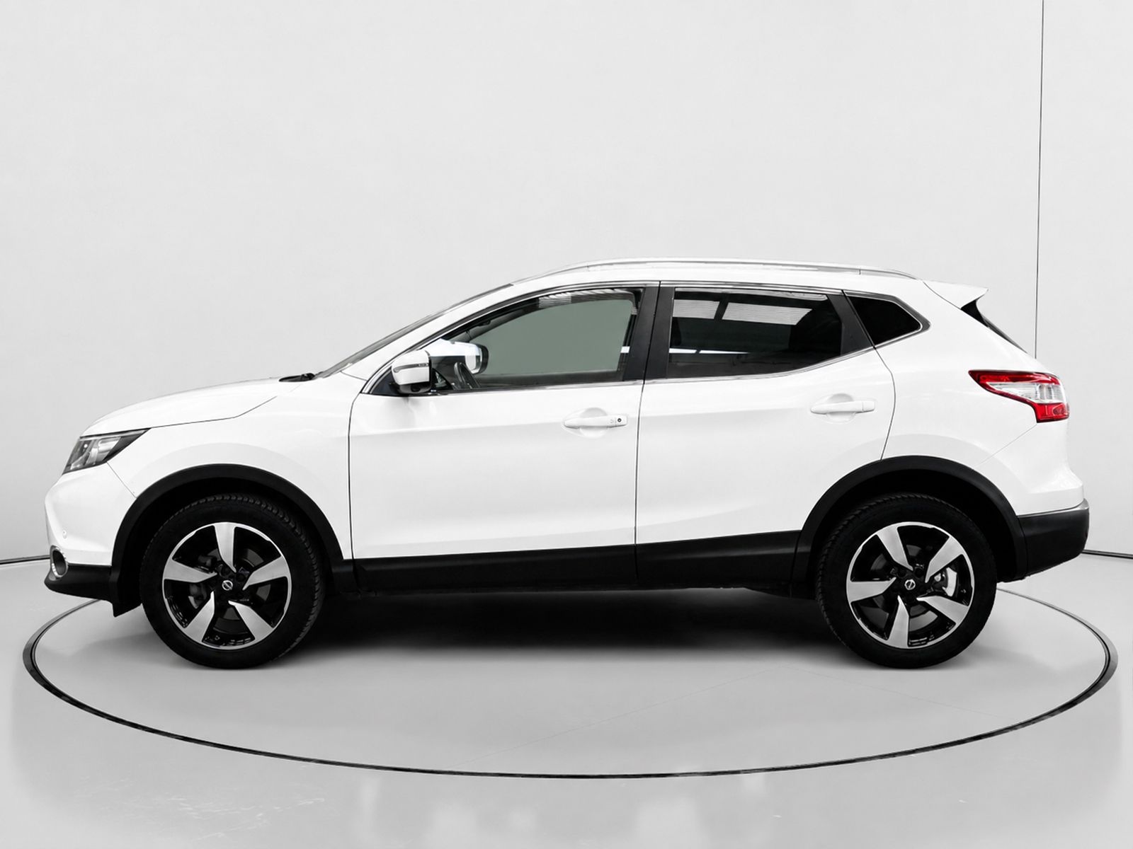 Nissan Qashqai DIG-T 115 Tekna 4x2 - foto 6
