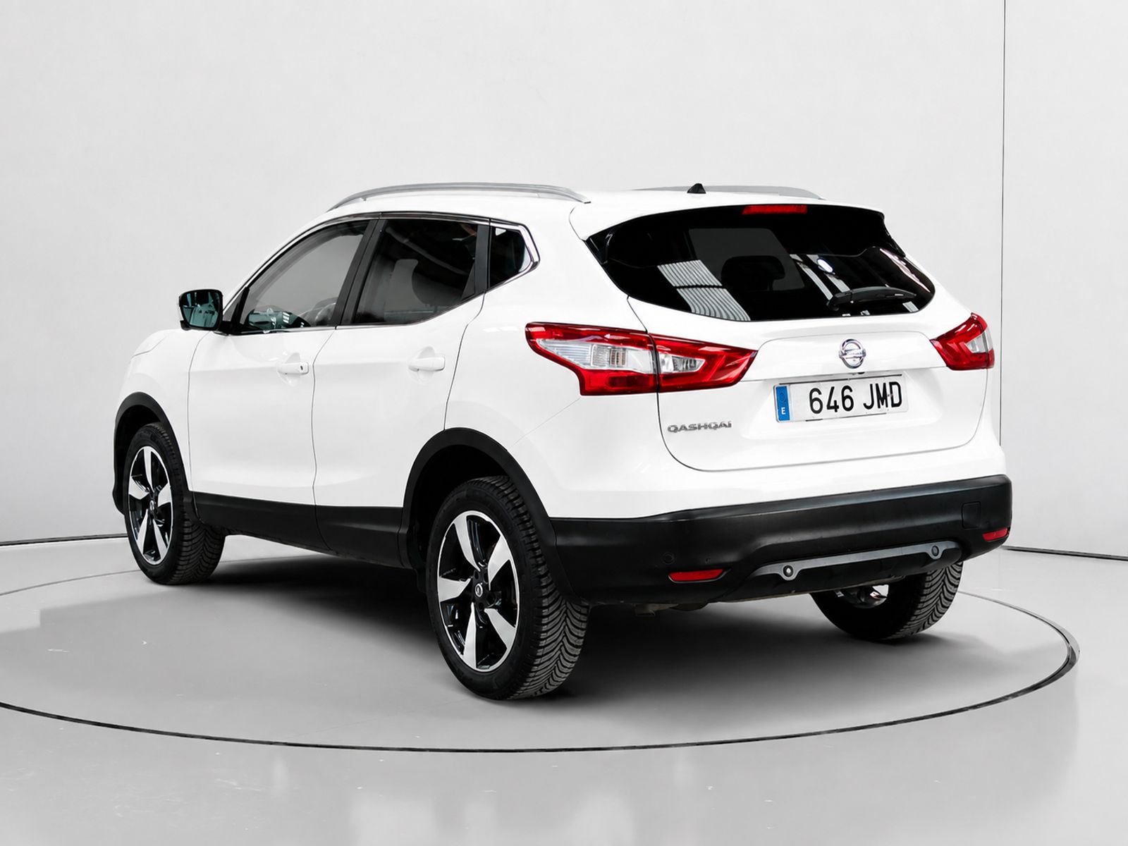 Nissan Qashqai DIG-T 115 Tekna 4x2 - foto 5