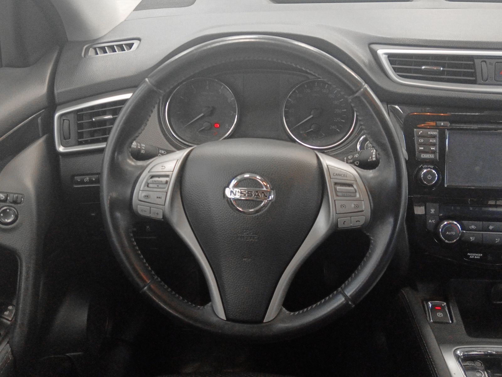 Nissan Qashqai DIG-T 115 Tekna 4x2 - foto 10