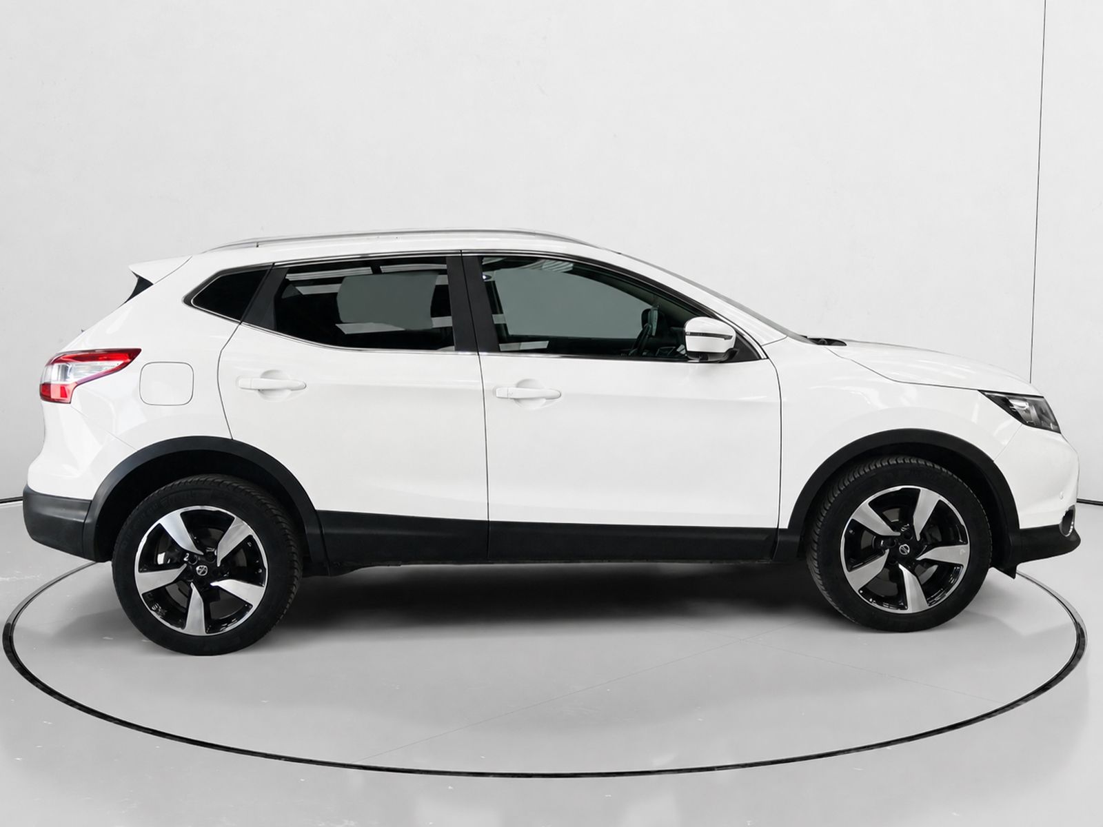 Nissan Qashqai DIG-T 115 Tekna 4x2 - foto 2