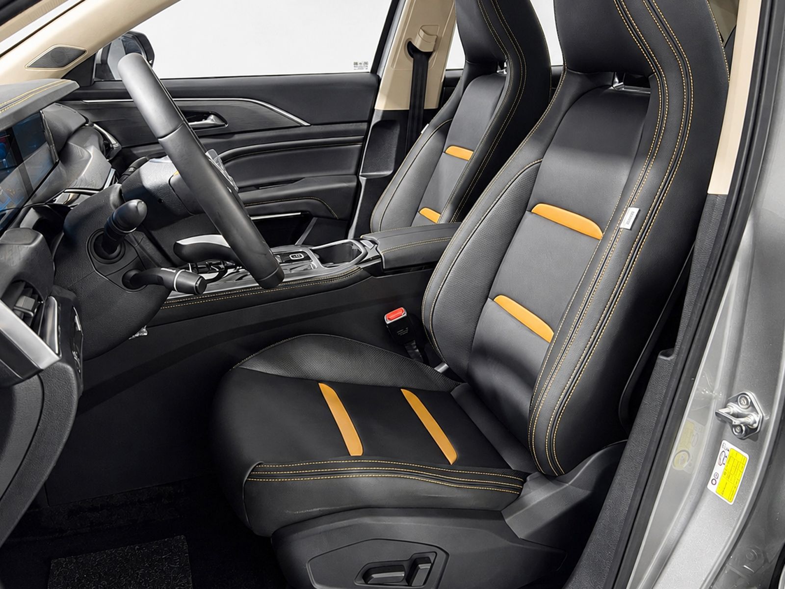Bestune T77 1.5T DCT Premium - foto 24