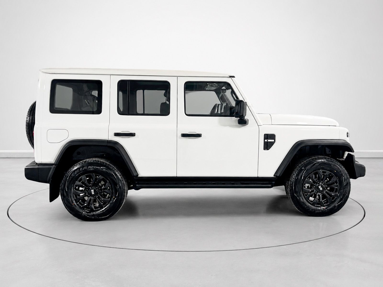 Yooudooo 6 2.0 GDI Adventurer 4WD 8AT - foto 2