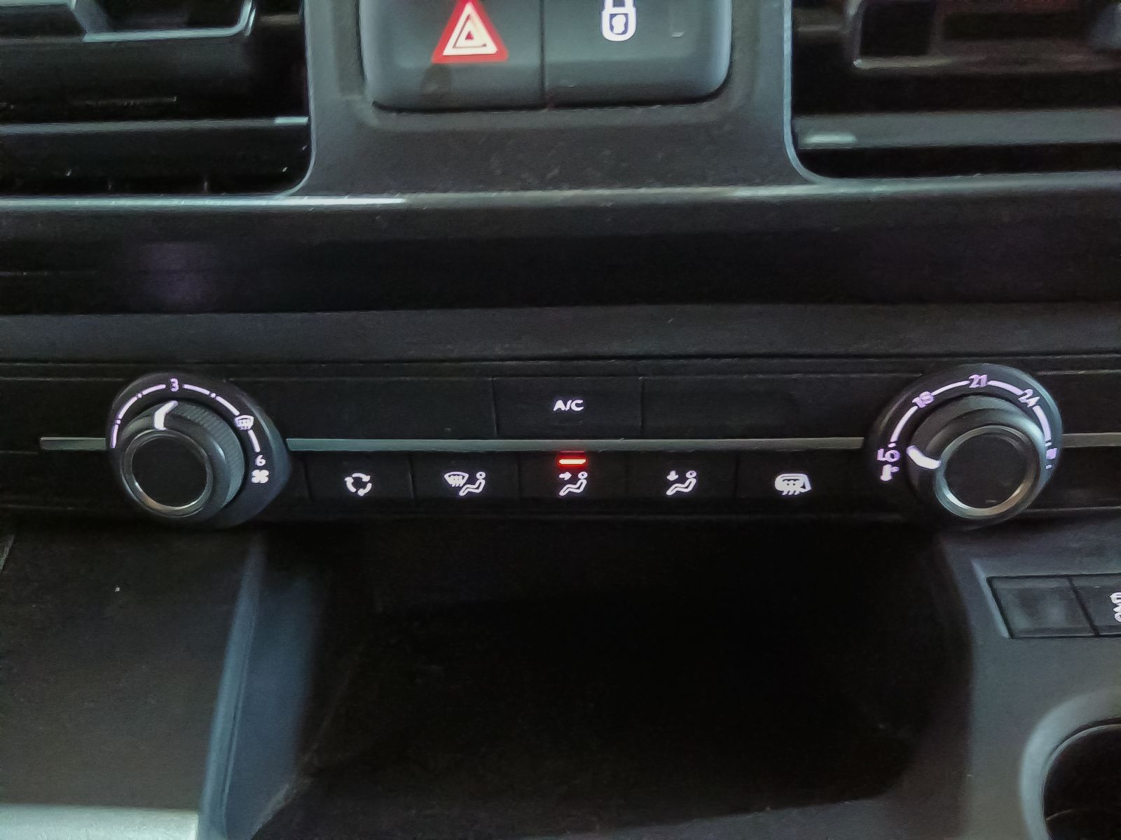 Peugeot Partner Furgon BlueHDi 100 Standard 600kg - foto 18