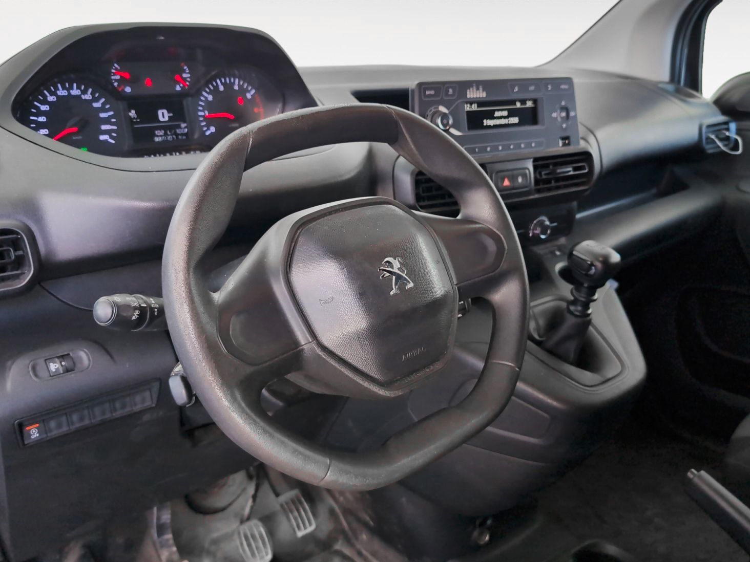 Peugeot Partner Furgon BlueHDi 100 Standard 600kg - foto 8
