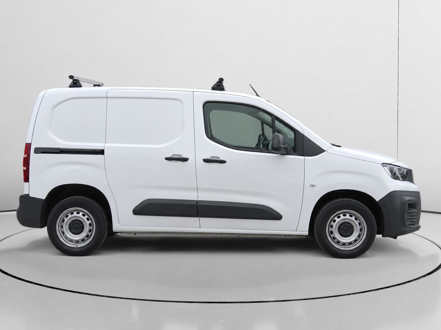 Peugeot Partner Furgon BlueHDi 100 Standard 600kg - foto 2