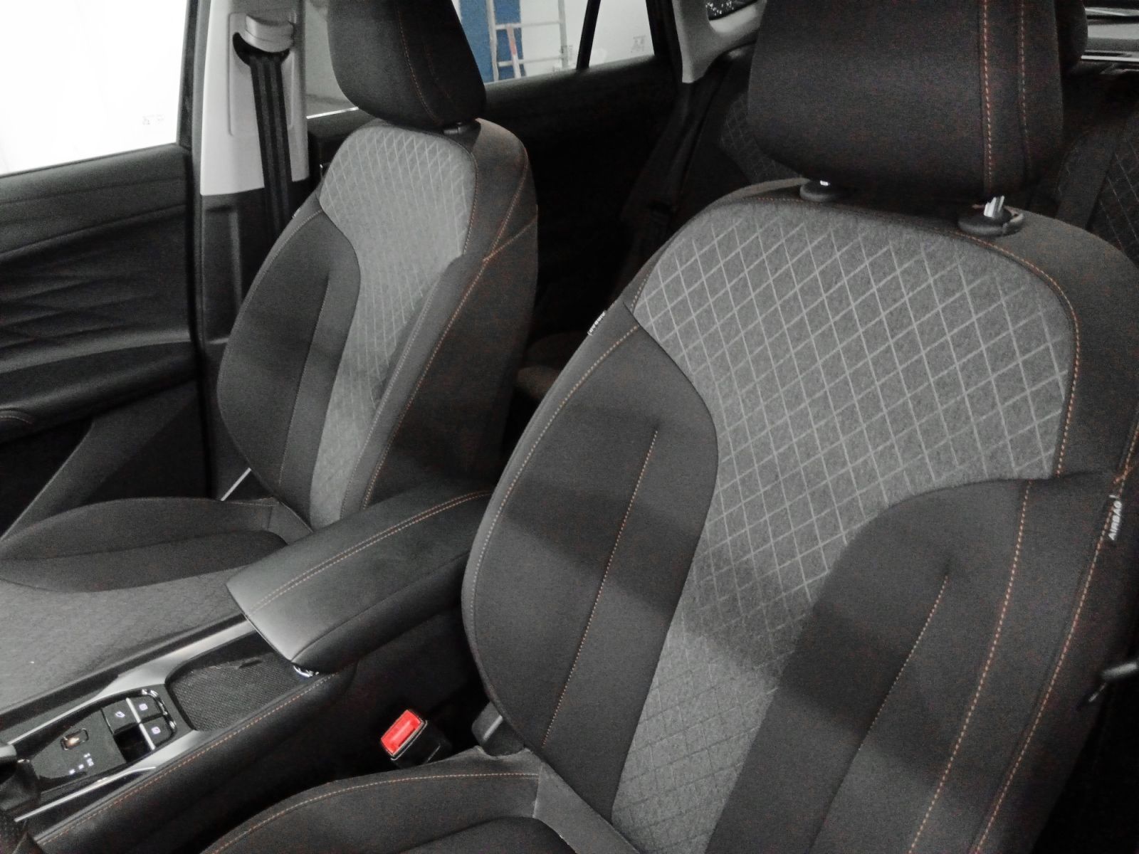MG HS 1.5 T-GDi Comfort DCT - foto 22
