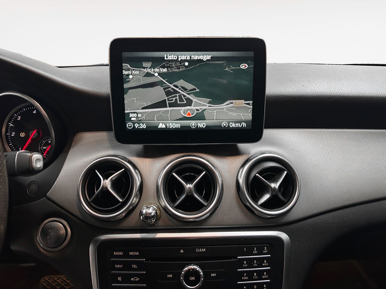 Mercedes-Benz GLA 200 d - foto 18