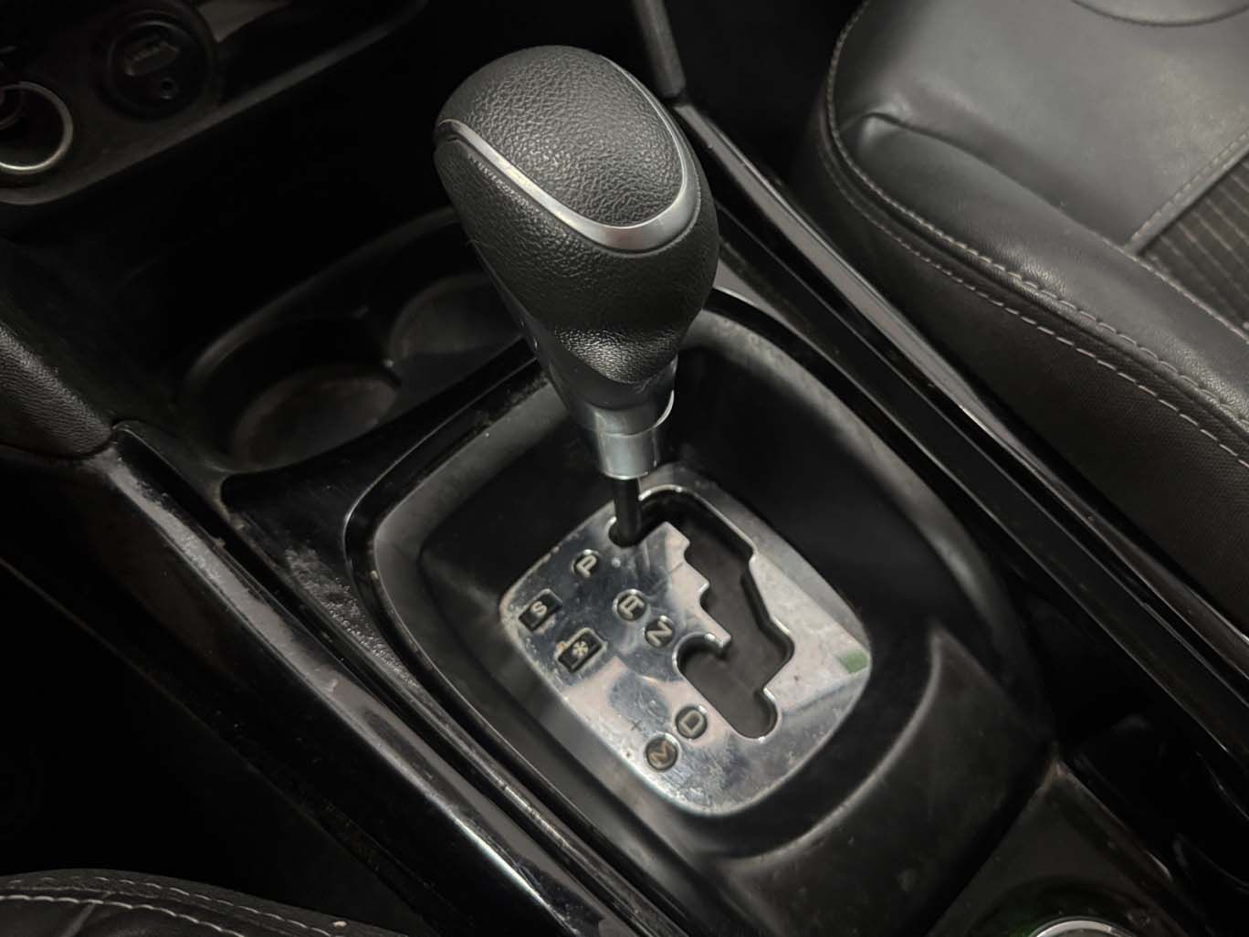 Peugeot 2008 PureTech 110 Allure EAT6 - foto 15