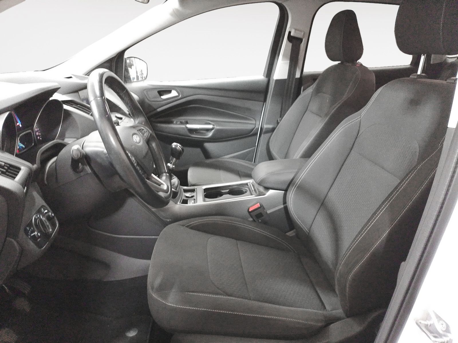 Ford Kuga 1.5 EcoBoost Trend+ 4x2 - foto 11
