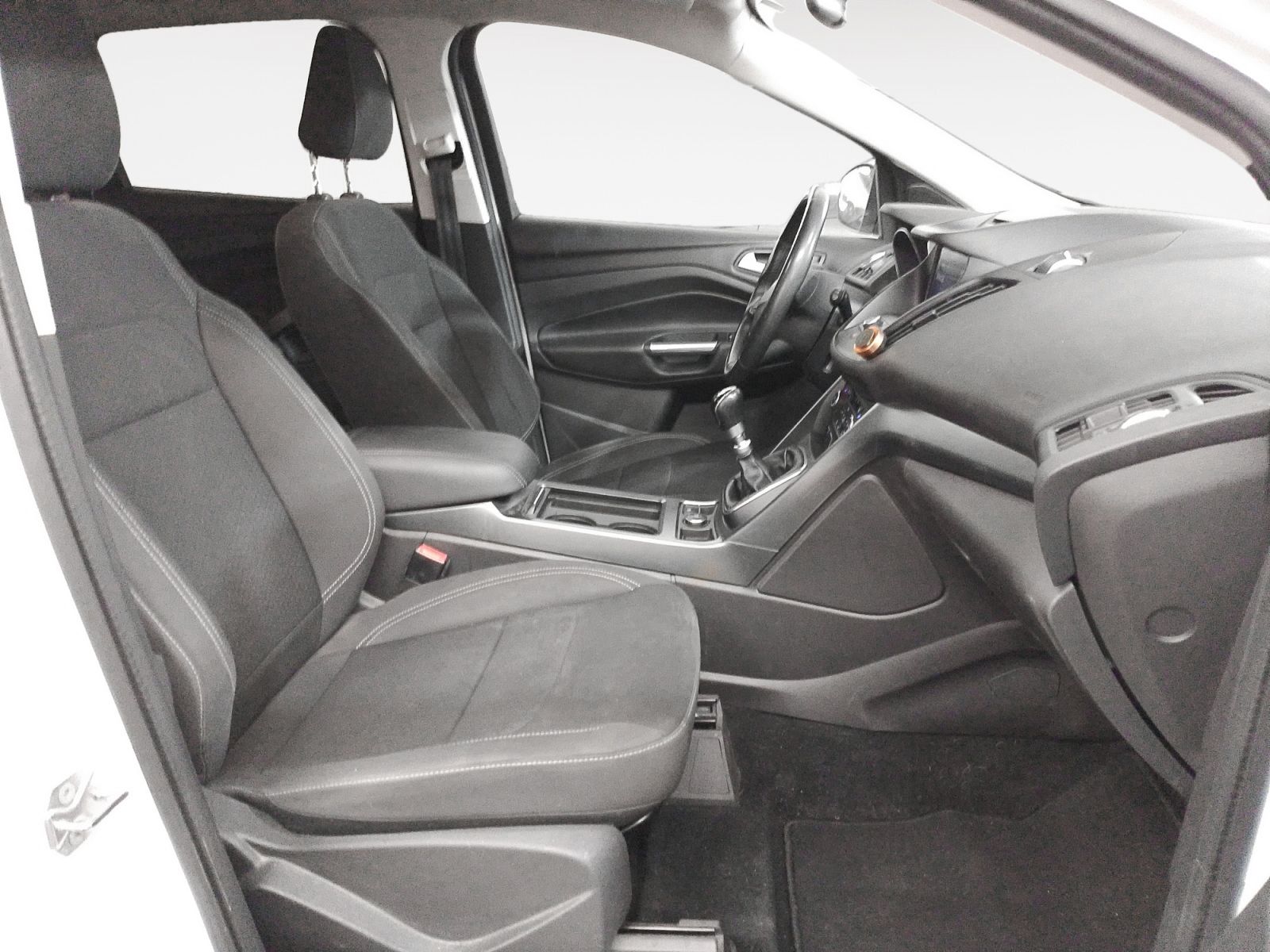 Ford Kuga 1.5 EcoBoost Trend+ 4x2 - foto 13