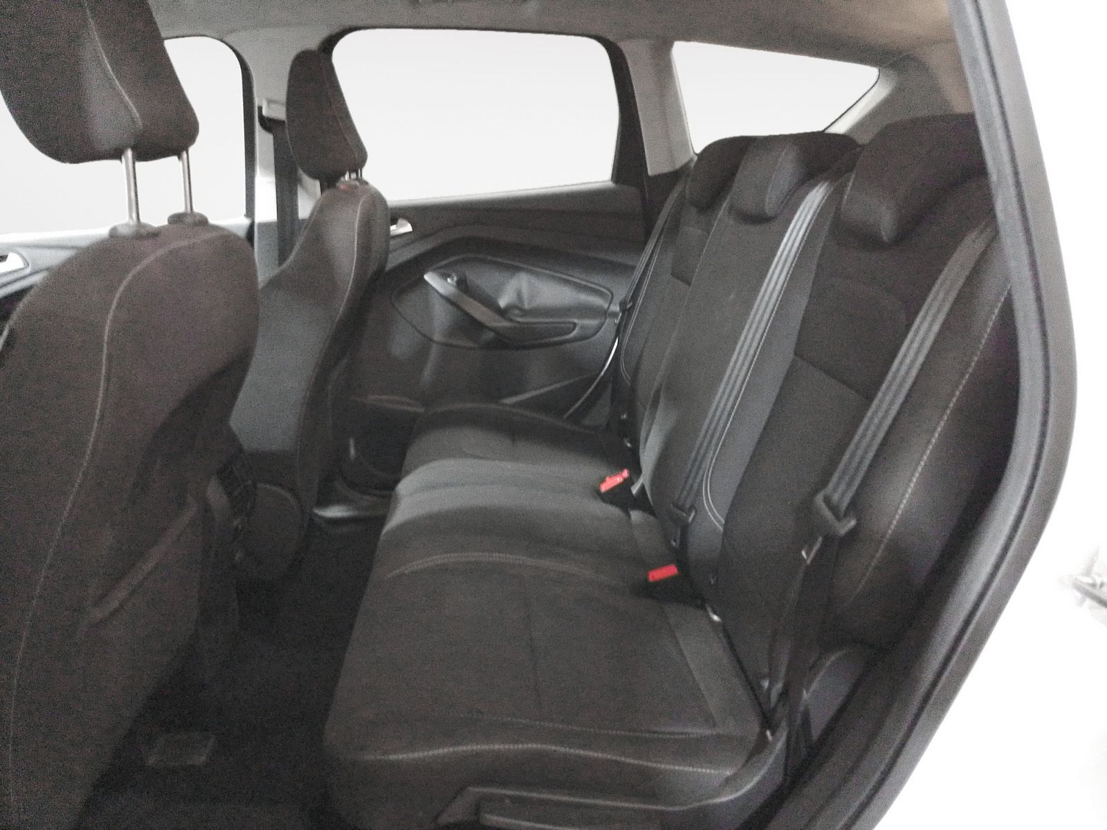 Ford Kuga 1.5 EcoBoost Trend+ 4x2 - foto 12
