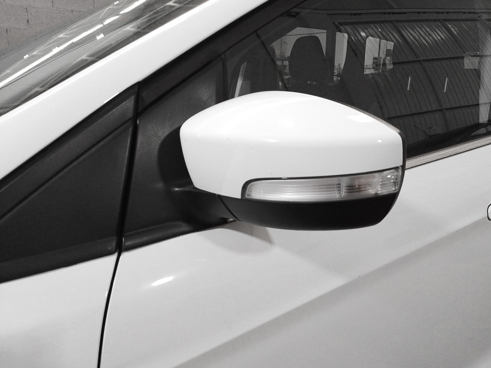 Ford Kuga 1.5 EcoBoost Trend+ 4x2 - foto 23