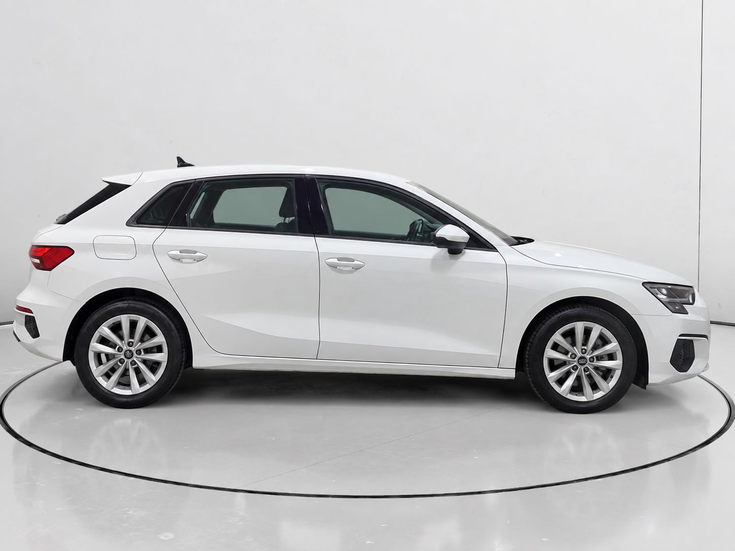 Audi A3 35 TDI S tronic - foto 2