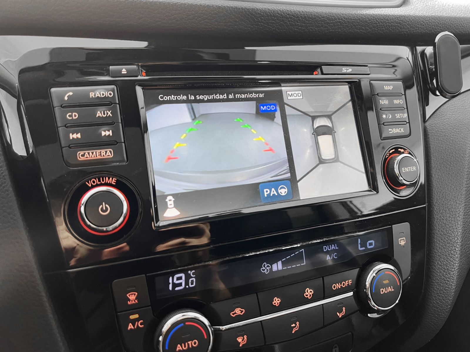 Nissan Qashqai dCi 130 Visia 4x2 XTronic - foto 21