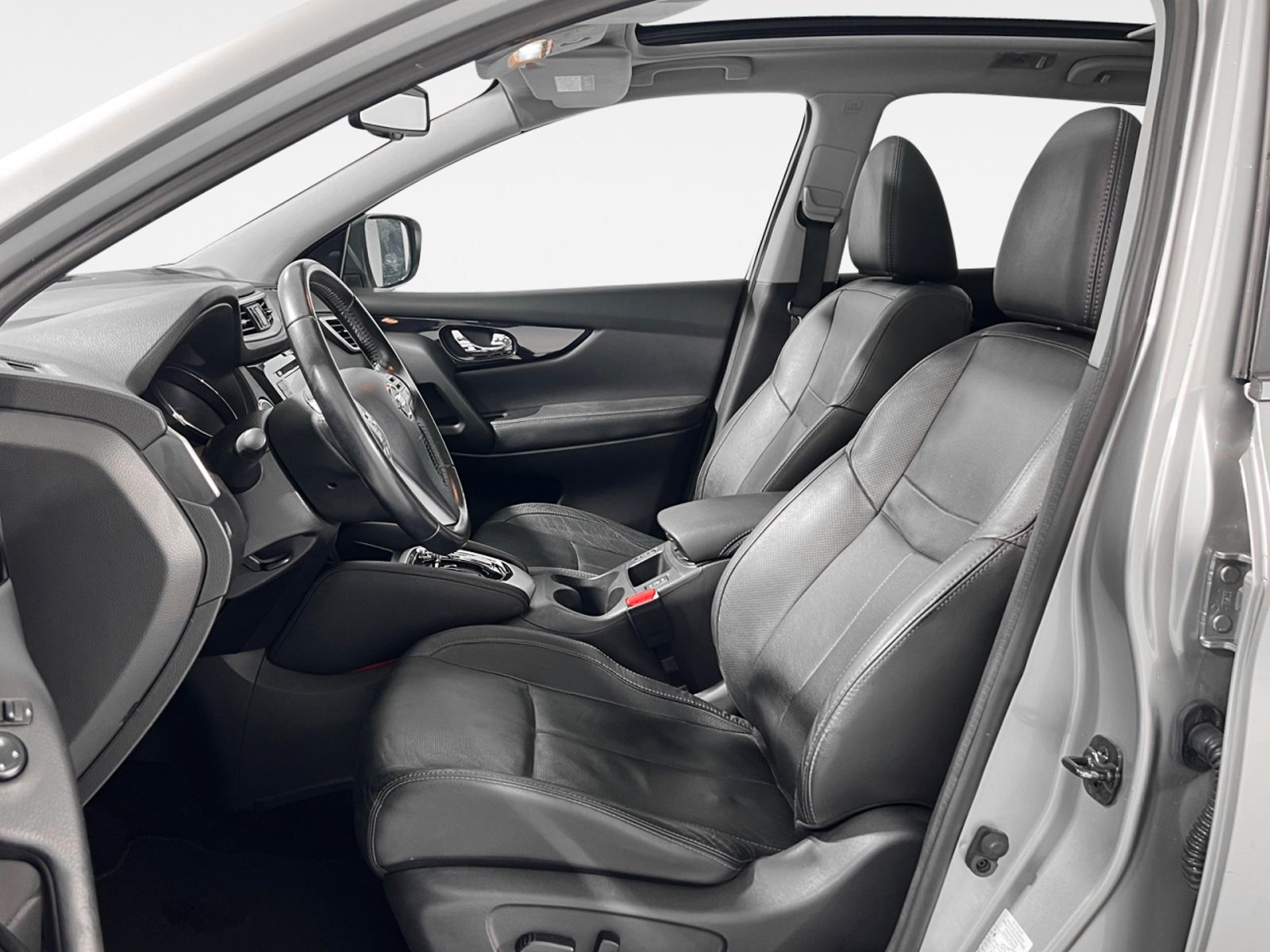 Nissan Qashqai dCi 130 Visia 4x2 XTronic - foto 11