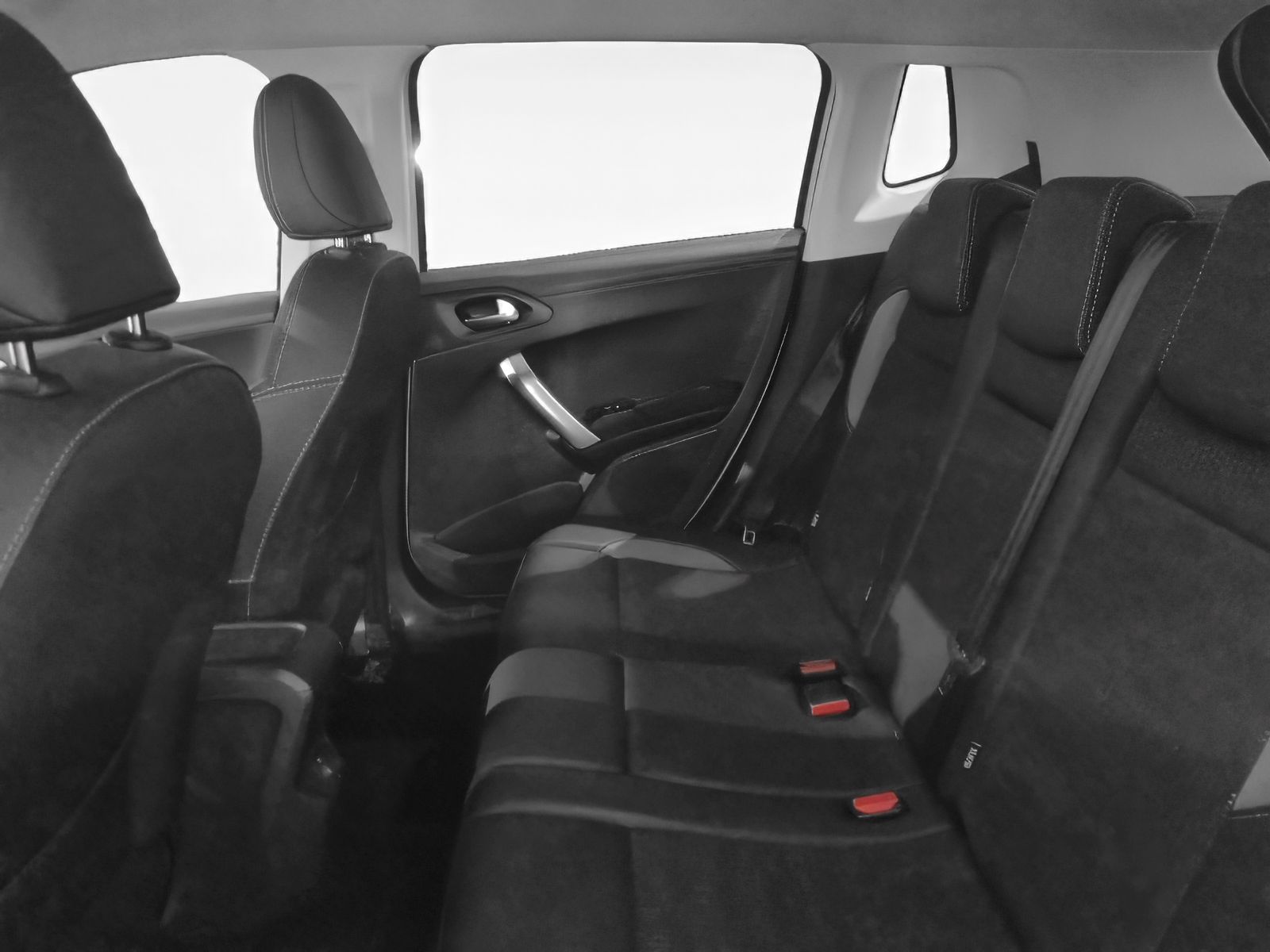 Peugeot 2008 PureTech 110 Allure - foto 12