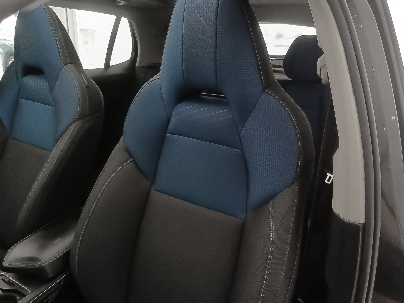 Lynk & Co 01 1.5 PHEV - foto 25