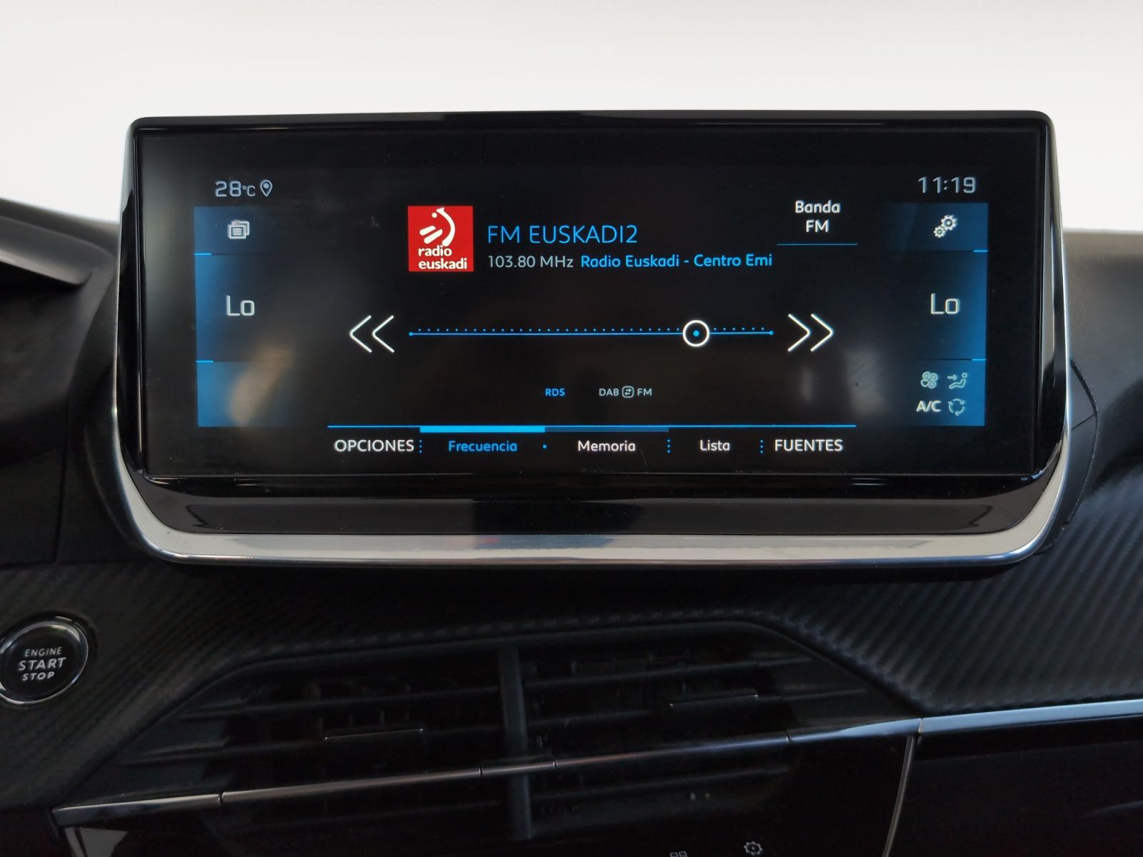 Peugeot 2008 BlueHDi 110 Allure Pack - foto 18