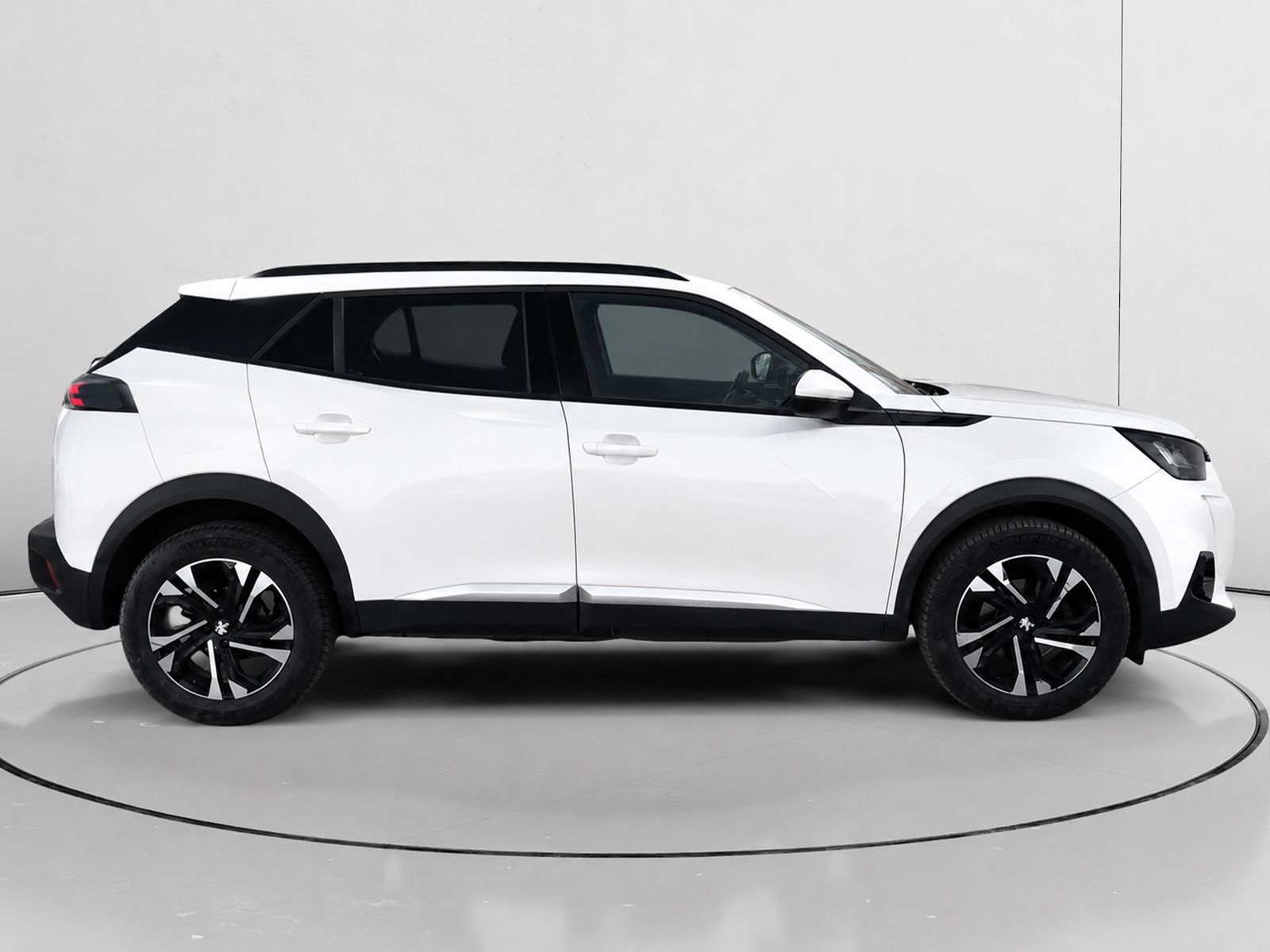 Peugeot 2008 BlueHDi 110 Allure Pack - foto 2