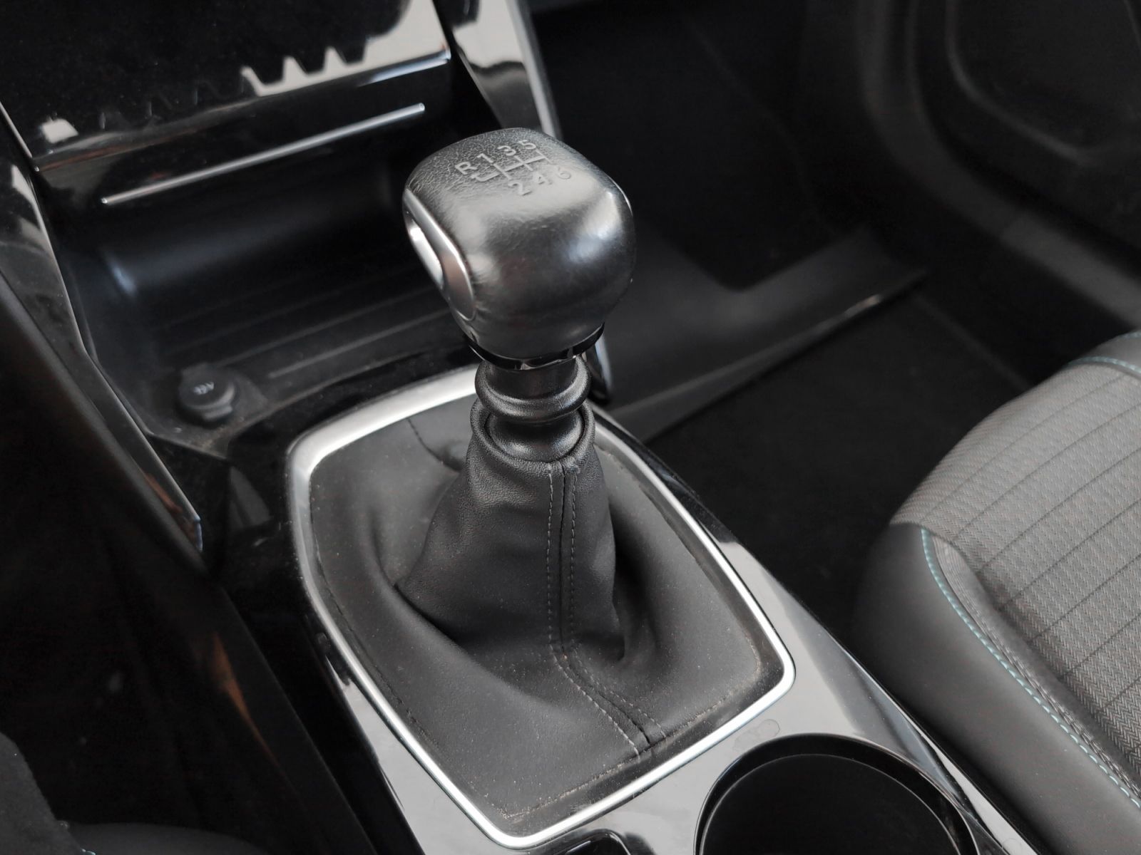 Peugeot 2008 BlueHDi 110 Allure Pack - foto 14