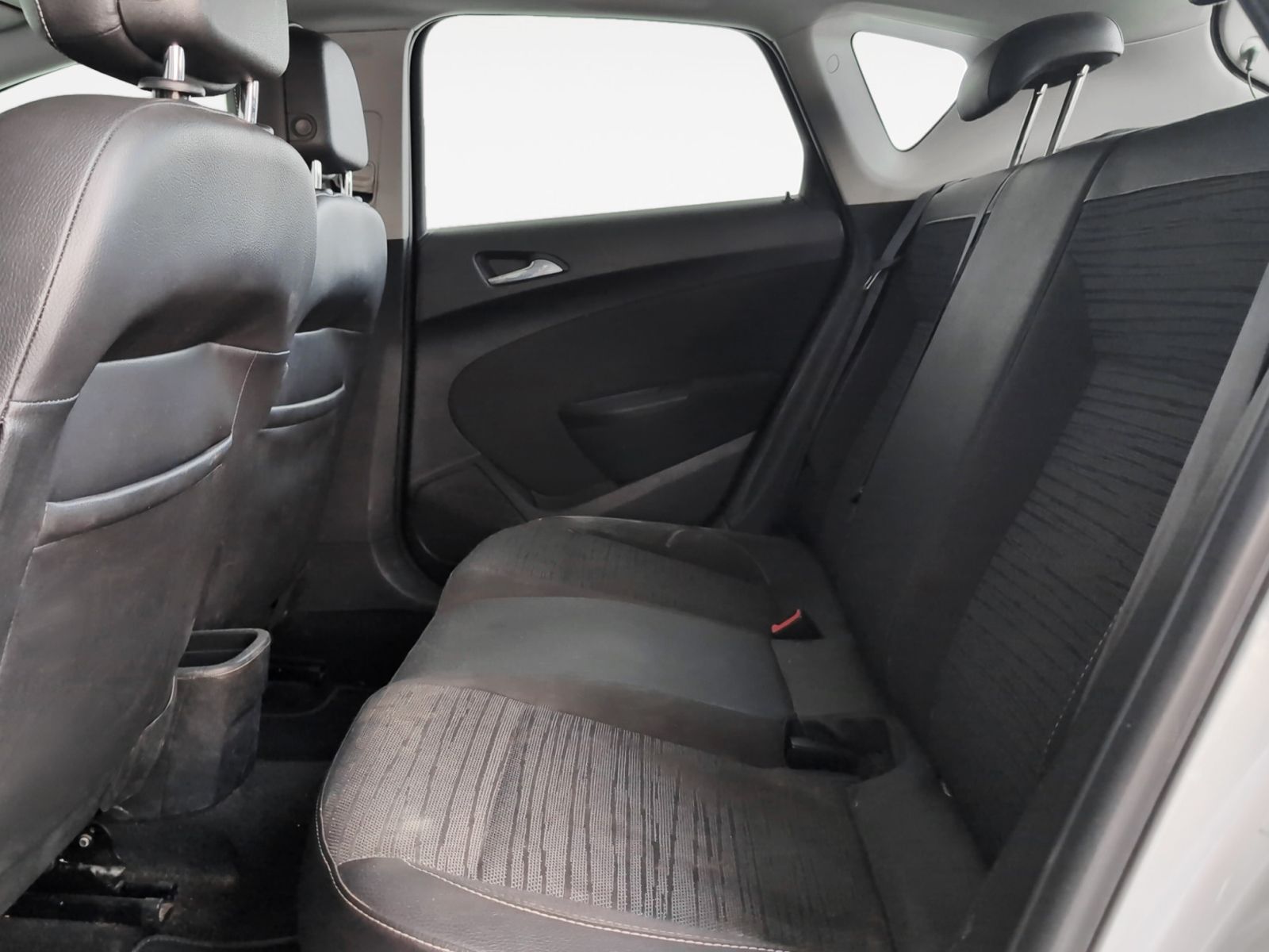 Opel Astra 1.6 CDTi Selective - foto 12