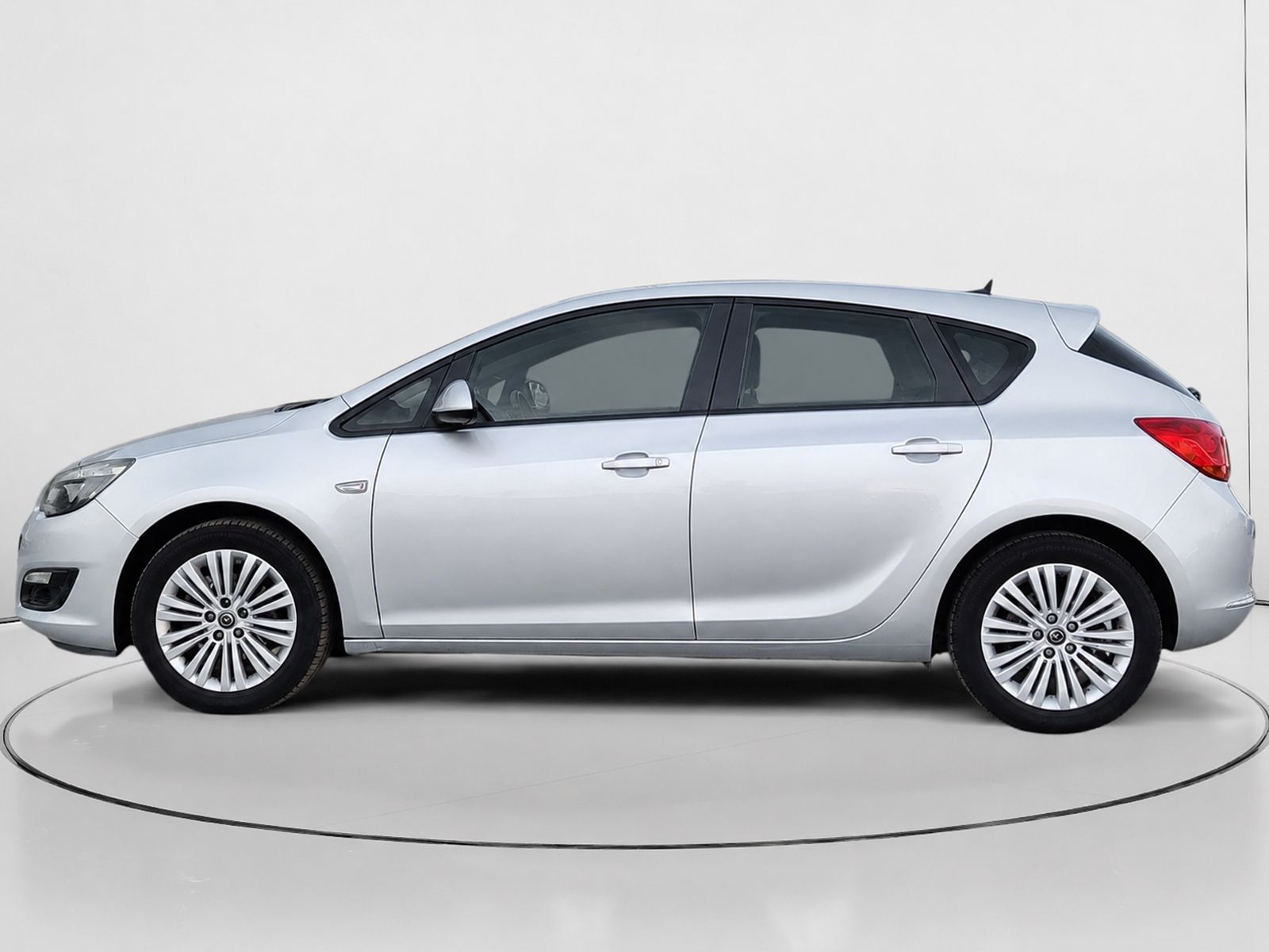 Opel Astra 1.6 CDTi Selective - foto 6
