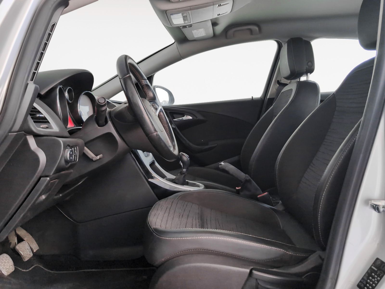Opel Astra 1.6 CDTi Selective - foto 11