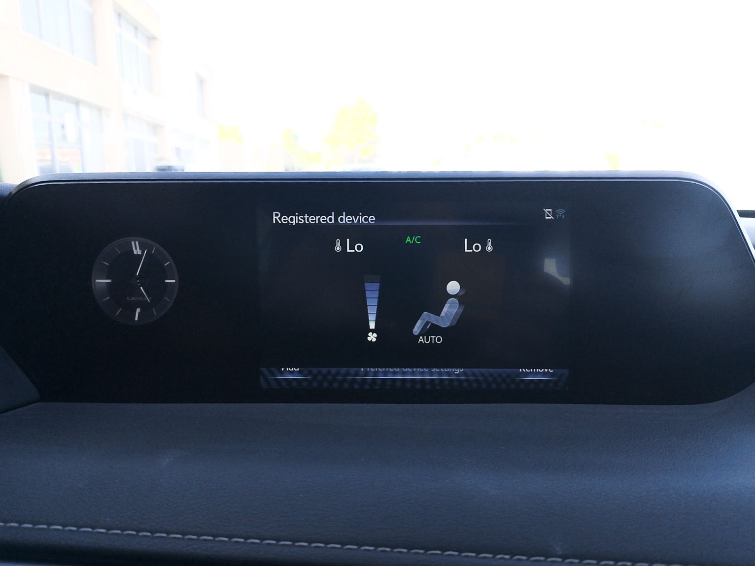 Lexus UX 250h Business 2WD - foto 21