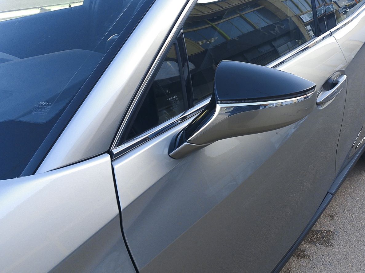 Lexus UX 250h Business 2WD - foto 23